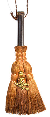 FBRM003.jpg 7*8" Witch broom