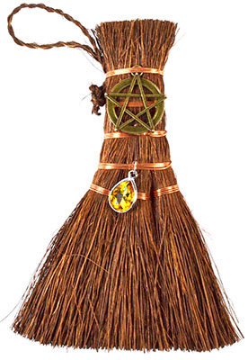 FBRM013.jpg 8" Pentagram broom